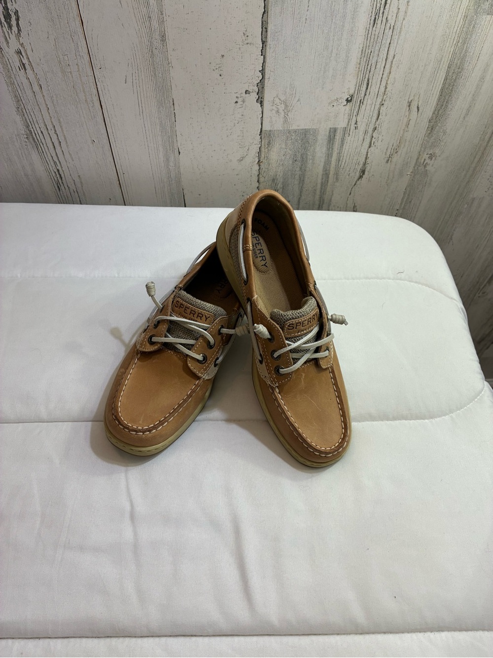Sperry women’s Sz 7.5 M bluefish leather loafer